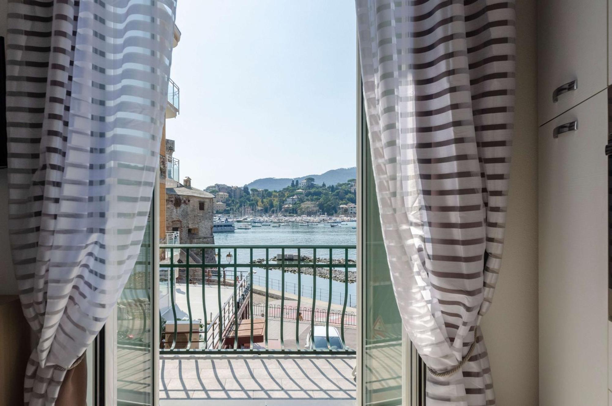 Alla Casa Rosa Al Mare- Centrale A Di Fronte Al Mare- Emozionante- Garage Privato Gratuito A 800 Mt- Aria Condizionata-Wifi Rapallo Bagian luar foto