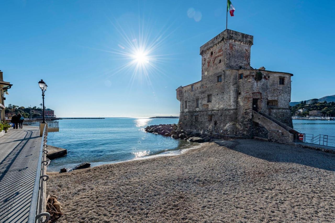 Alla Casa Rosa Al Mare- Centrale A Di Fronte Al Mare- Emozionante- Garage Privato Gratuito A 800 Mt- Aria Condizionata-Wifi Rapallo Bagian luar foto