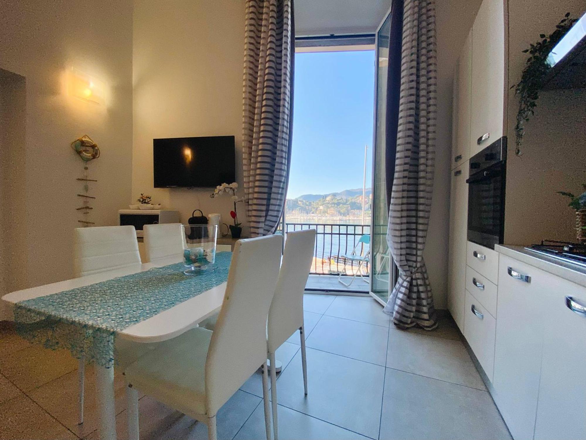 Alla Casa Rosa Al Mare- Centrale A Di Fronte Al Mare- Emozionante- Garage Privato Gratuito A 800 Mt- Aria Condizionata-Wifi Rapallo Bagian luar foto