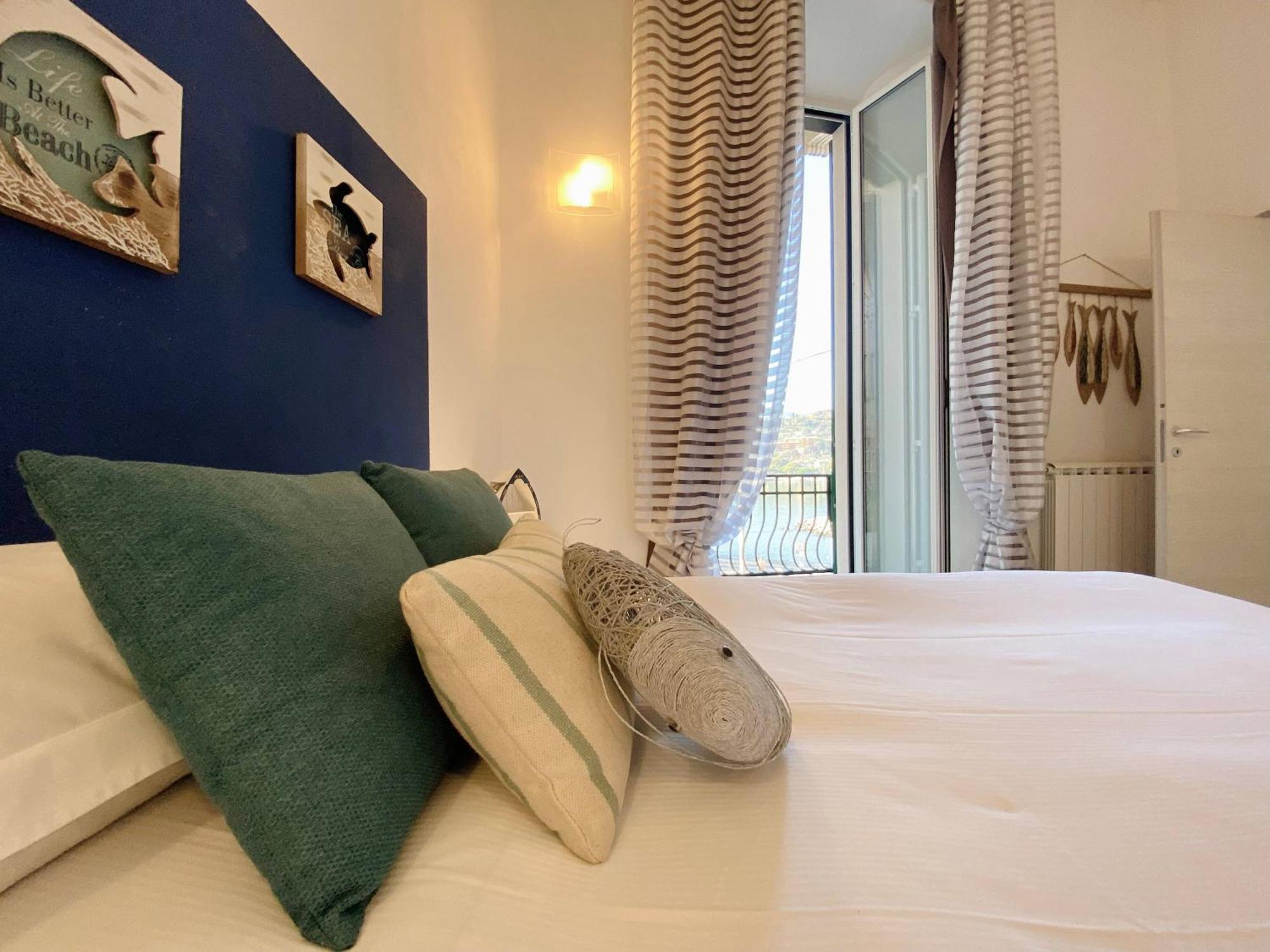 Alla Casa Rosa Al Mare- Centrale A Di Fronte Al Mare- Emozionante- Garage Privato Gratuito A 800 Mt- Aria Condizionata-Wifi Rapallo Bagian luar foto