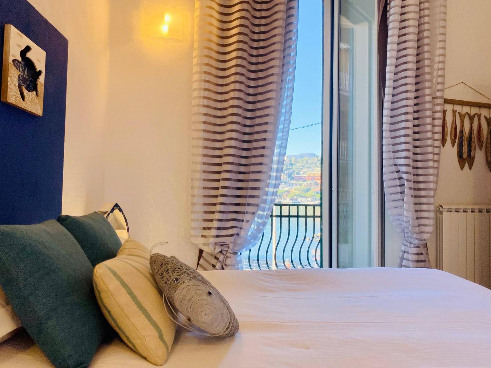 Alla Casa Rosa Al Mare- Centrale A Di Fronte Al Mare- Emozionante- Garage Privato Gratuito A 800 Mt- Aria Condizionata-Wifi Rapallo Bagian luar foto
