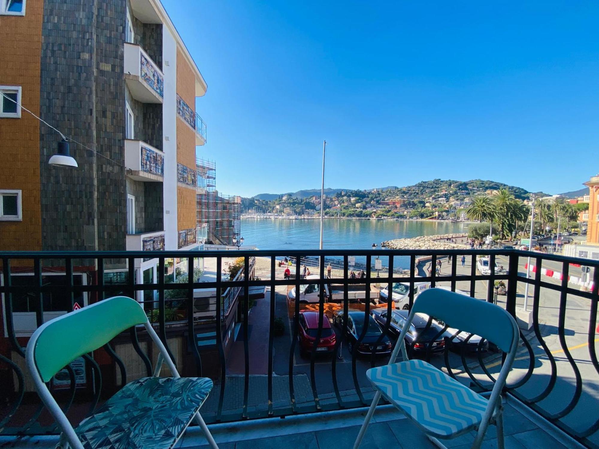 Alla Casa Rosa Al Mare- Centrale A Di Fronte Al Mare- Emozionante- Garage Privato Gratuito A 800 Mt- Aria Condizionata-Wifi Rapallo Bagian luar foto